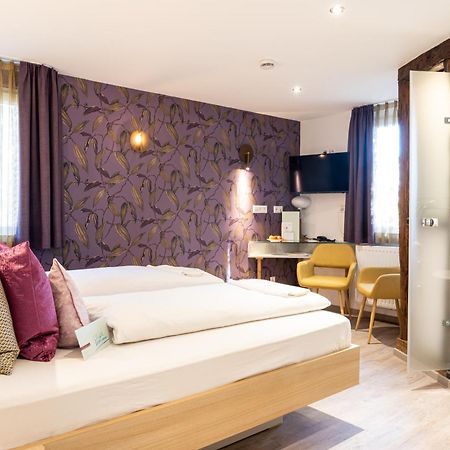 שטוטגרט Hotel Restaurant Krehl'S Linde מראה חיצוני תמונה