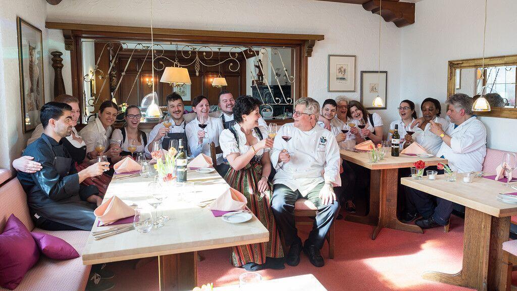שטוטגרט Hotel Restaurant Krehl'S Linde מראה חיצוני תמונה